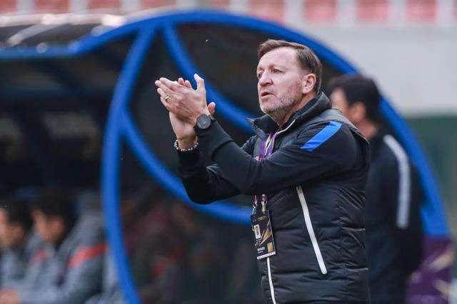 开云体育官网-深圳队：对阵中超最强的球队 必须要做到攻守平衡