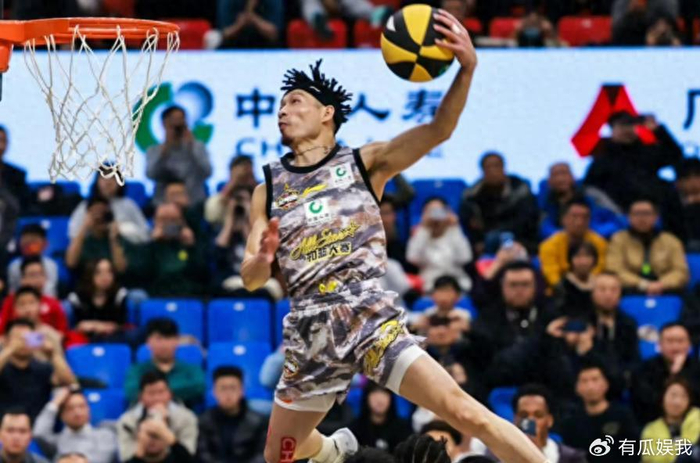开云体育官网-男篮40岁老将夺冠！张镇麟宿敌获美国扣篮王：转手送陌生人一辆车|陈登星|扣篮大赛|大赛|冠军|飞跃_新浪体育_新浪新闻